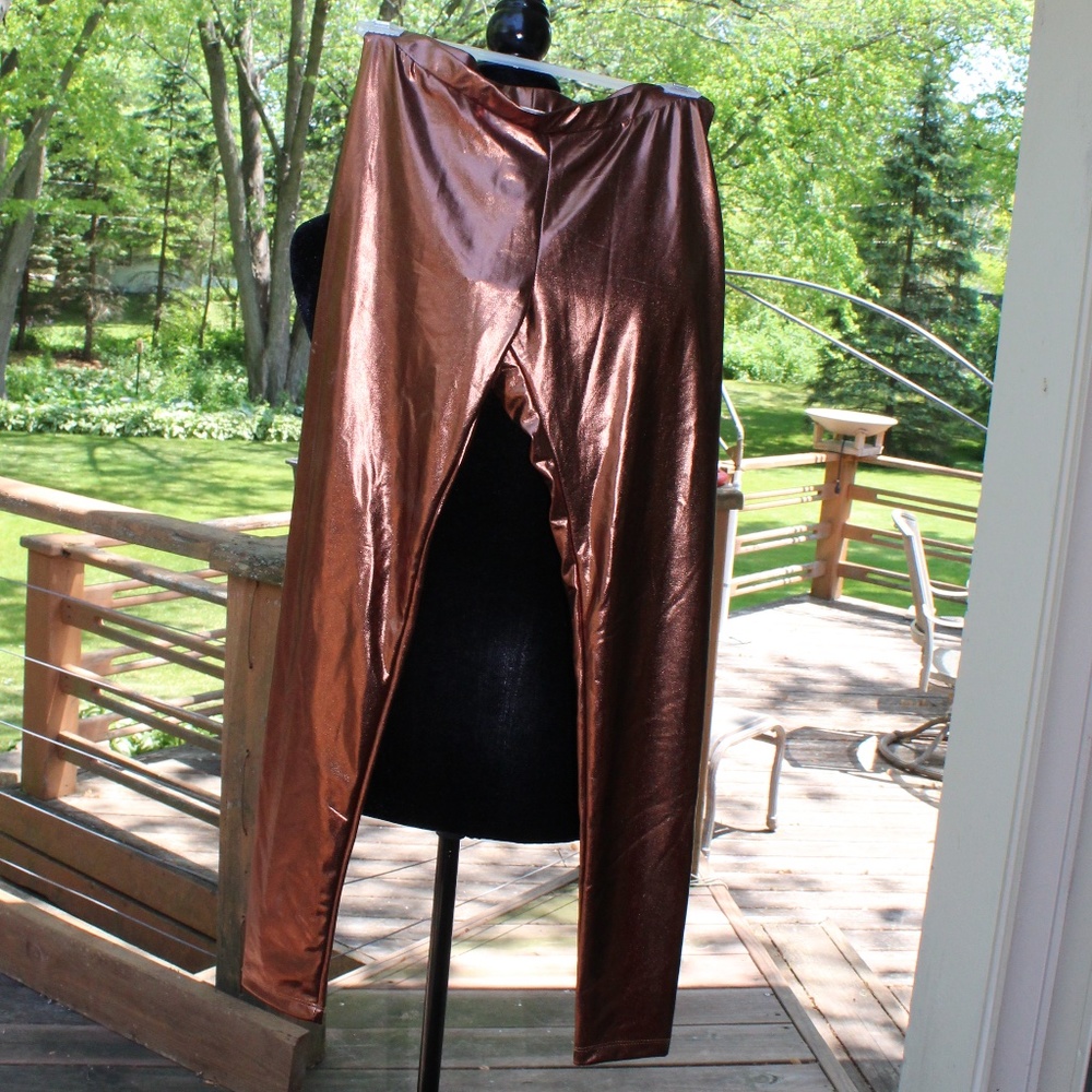 Pink Republic Metallic Bronze pants NWT Sz Jrs Med